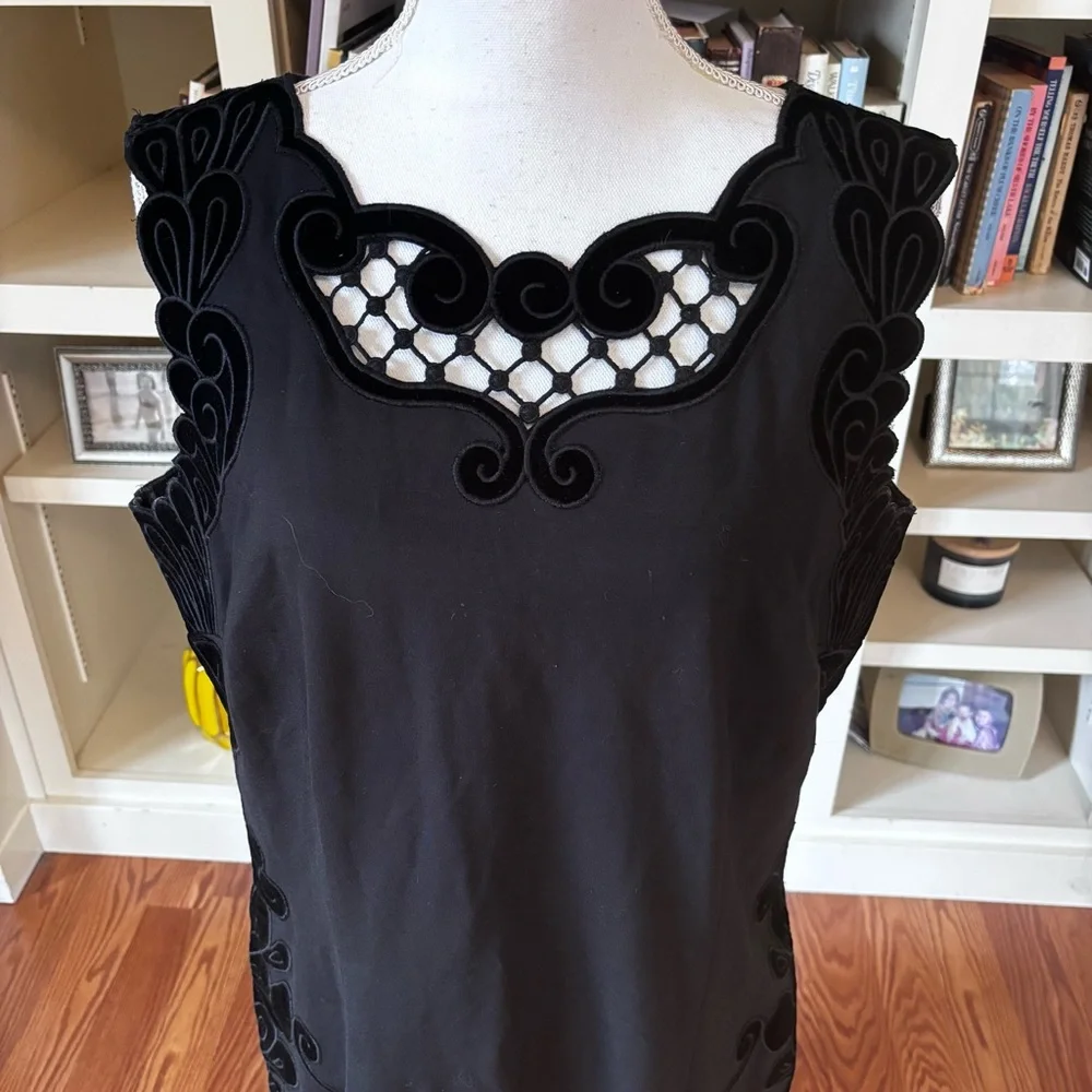 RSVP by Talbots Black Scalloped Cutout Dress Sz 16 Velvet Sleeveless Cocktail - Picture 3 of 13